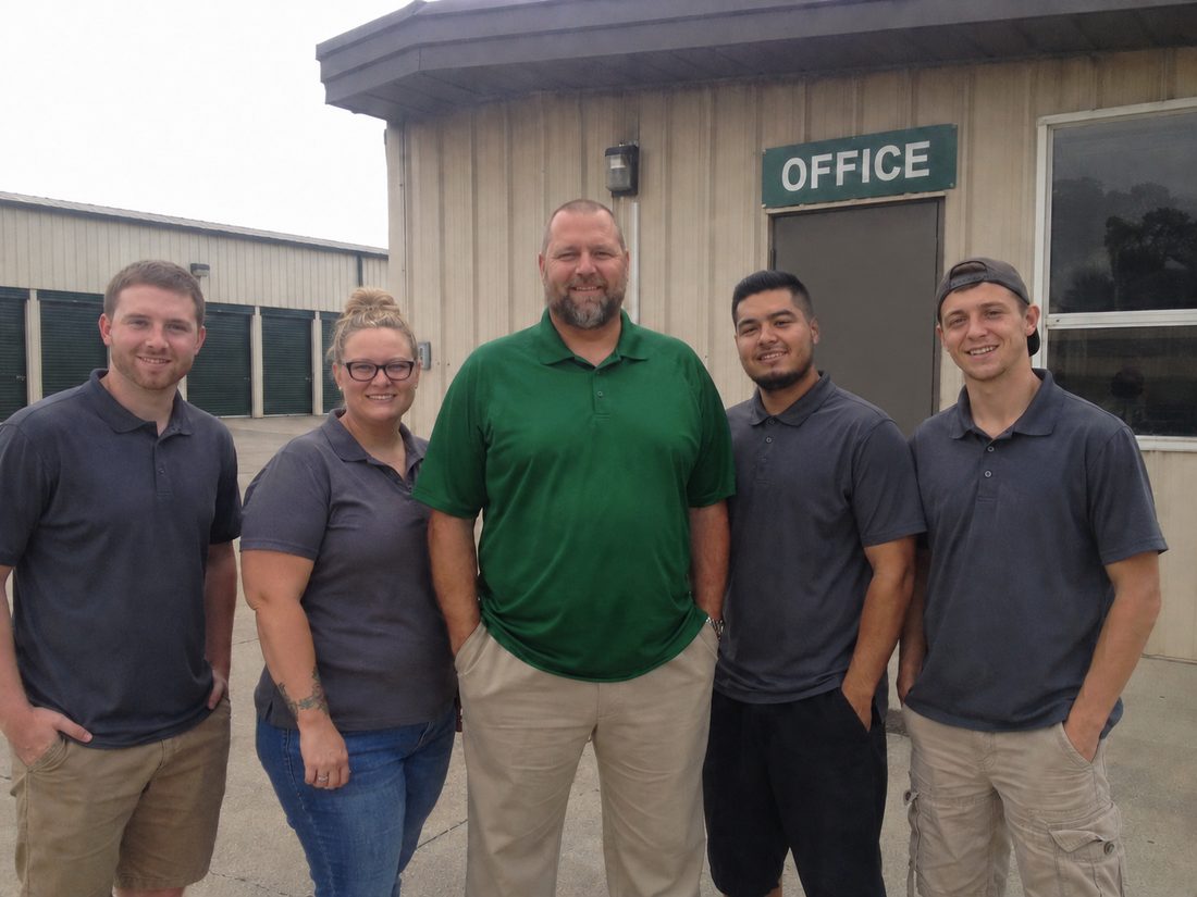 Pest control professionals in Lynwood, CA